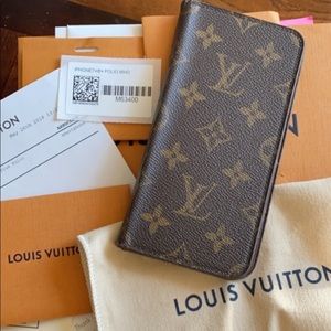 Louis Vuitton 7/8 plus cell phone case